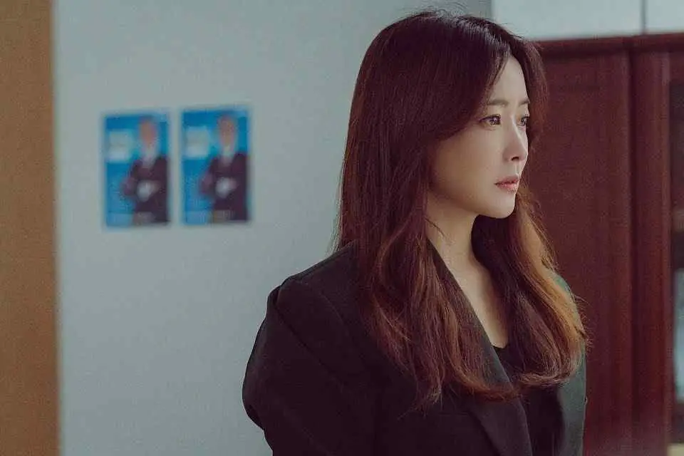 Kim Hee Sun - kim-hee-sun-sexy-18.webp